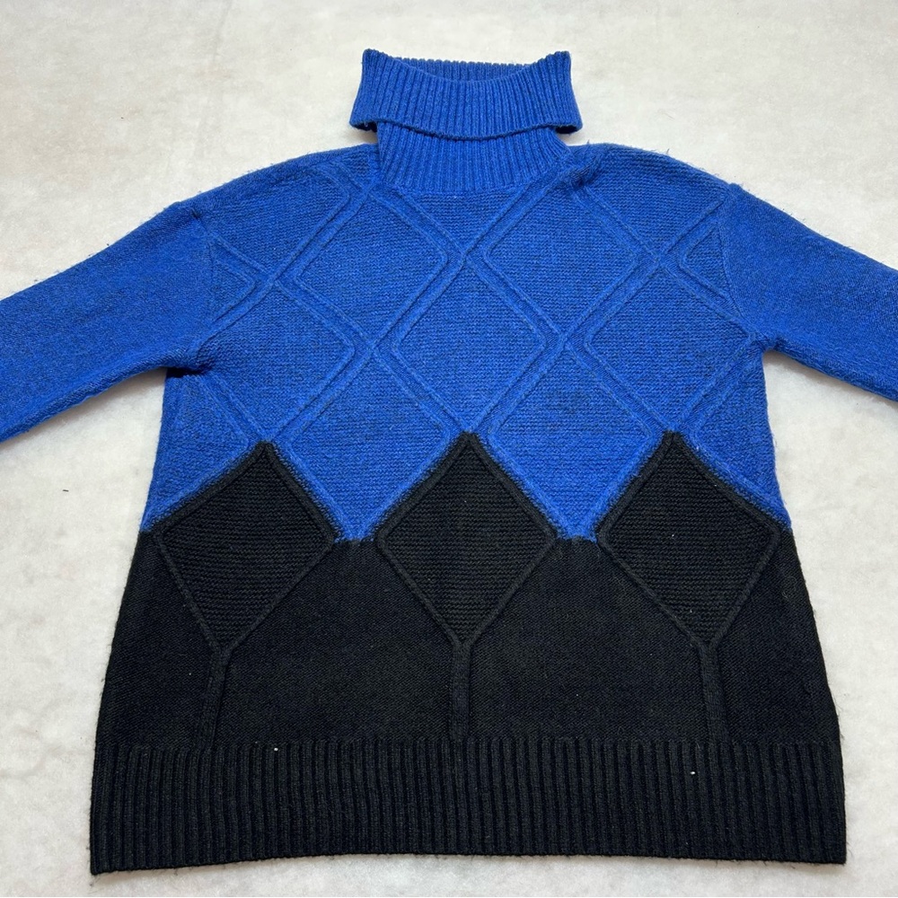 Simply Vera Vera Wang Royal Blue and Black Turtleneck Sweater